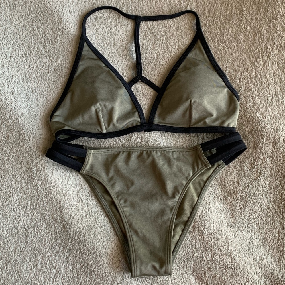 Abercrombie & Fitch bikini top/bottom
